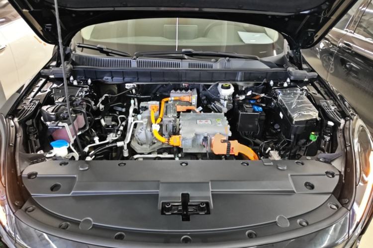 Used Hongqi E-QM5 2021 Charging Version Flagship Edition Engine Bay