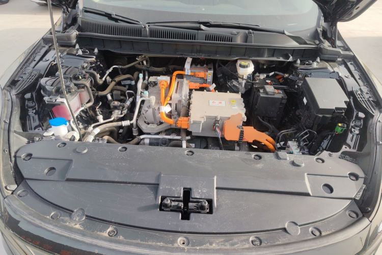 Used Hongqi E-QM5 2021 Charging Version Flagship Edition Engine Bay