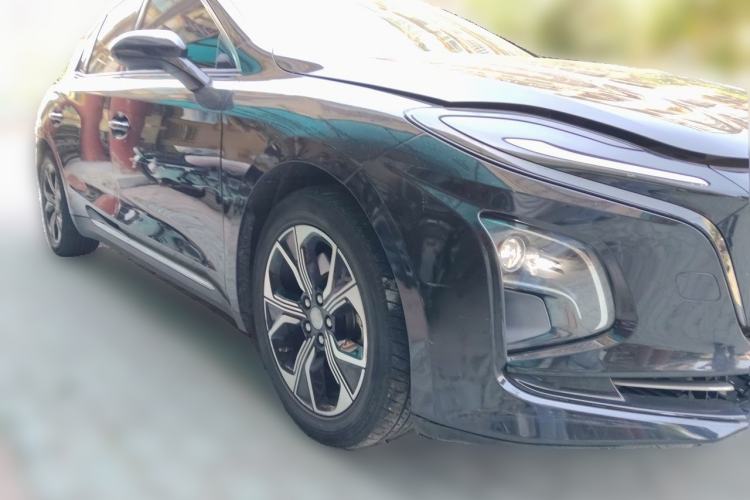 Used Hongqi E-QM5 2021 Online Booking Charging Basic Edition 4 Seats Exterior 1