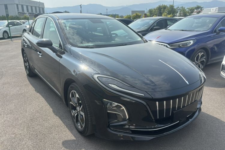 Used Hongqi E-QM5 2021 Charging Version Flagship Edition Exterior 2