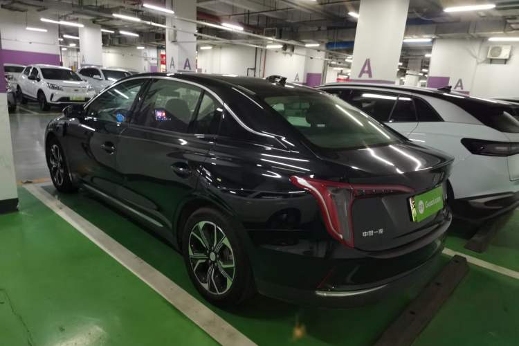 Used Hongqi E-QM5 2021 Charging Version Flagship Edition Exterior 2