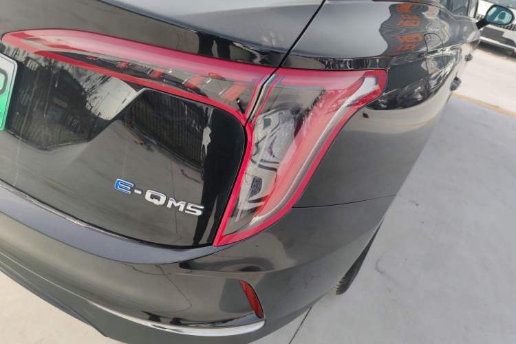 Used Hongqi E-QM5 2021 Charging Version Flagship Edition Exterior 3