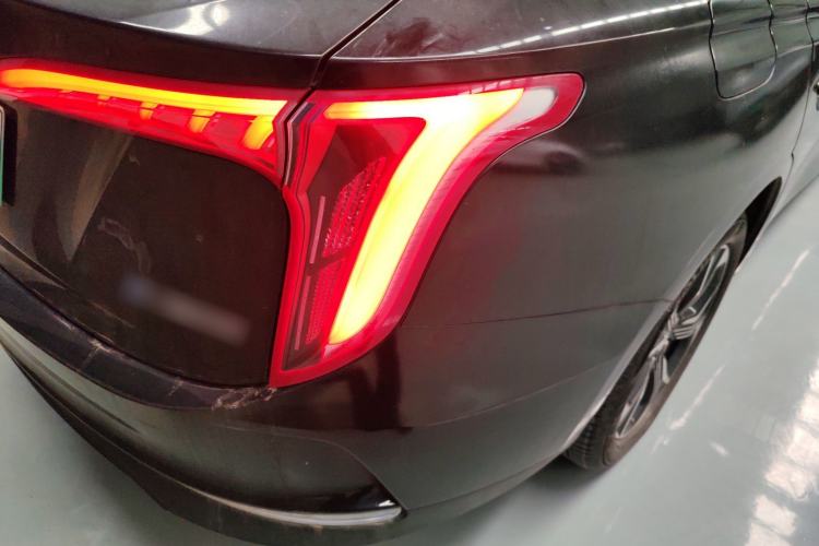 Used Hongqi E-QM5 2021 Charging Version Flagship Edition Exterior 3