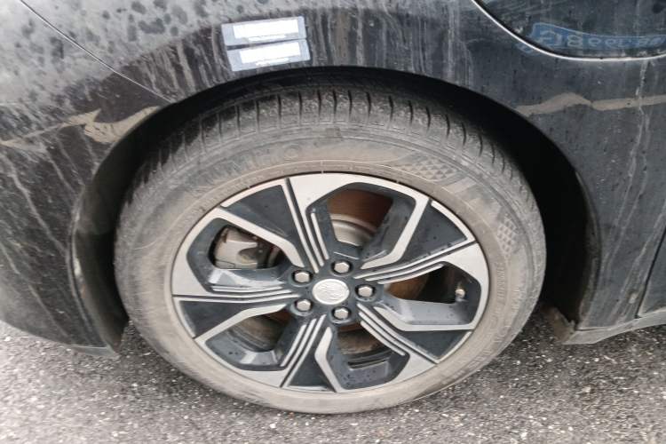 Used Hongqi E-QM5 2021 Charging Version Flagship Edition Exterior 4