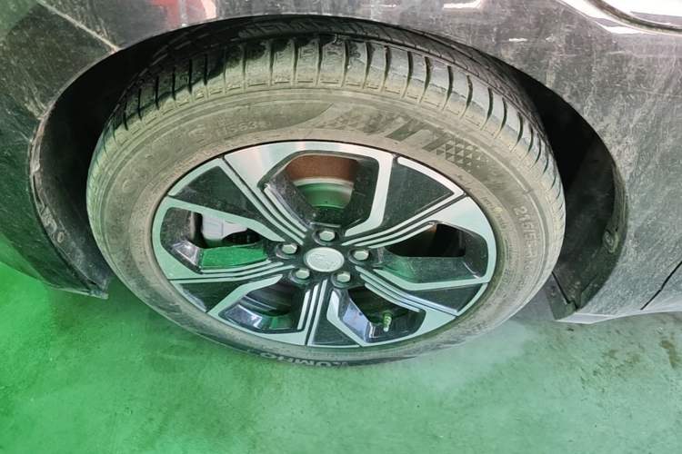 Used Hongqi E-QM5 2021 Charging Version Flagship Edition Exterior 4