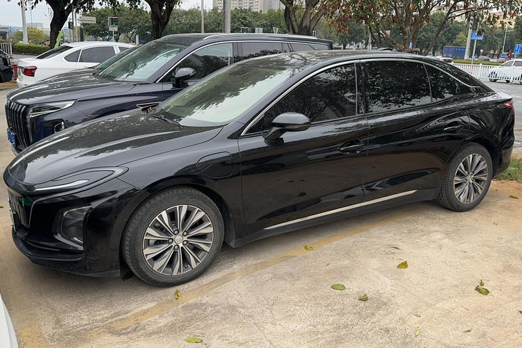 Used Hongqi E-QM5 2021 Charging Version Flagship Edition Exterior 5