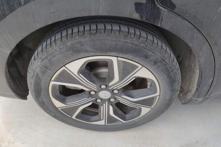 Used Hongqi E-QM5 2021 Charging Version Flagship Edition Exterior 5