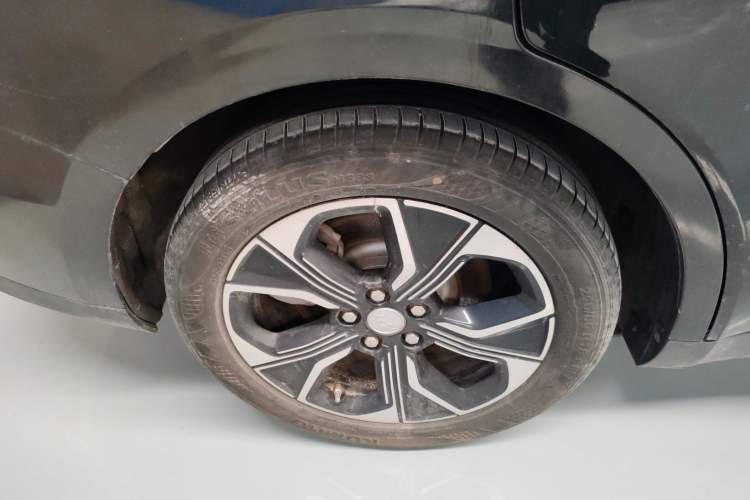 Used Hongqi E-QM5 2021 Charging Version Flagship Edition Exterior 5