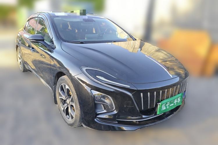 Used Hongqi E-QM5  Front Right 45 Deg