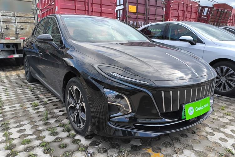 Used Hongqi E-QM5 2021 Online Booking Charging Basic Edition 5 Seats Front Right 45 Deg