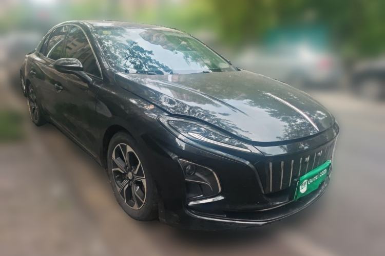Used Hongqi E-QM5 2021 Online Booking Charging Basic Edition 5 Seats Front Right 45 Deg