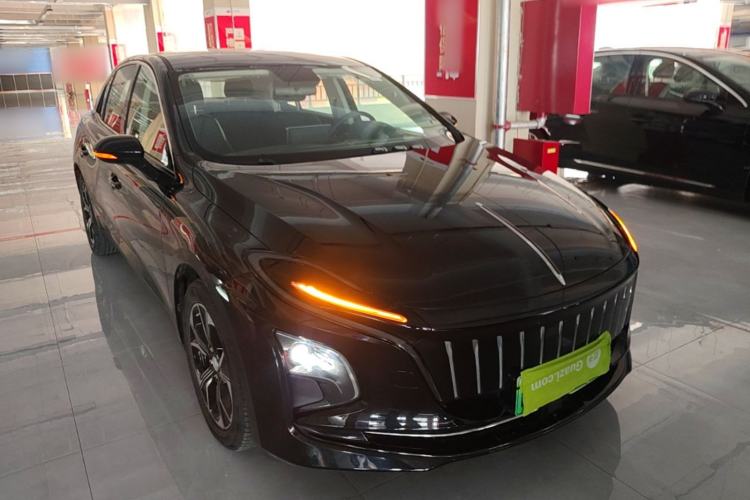 Used Hongqi E-QM5 2021 Charging T3 Version 5 Seats Front Right 45 Deg