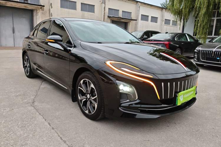 Used Hongqi E-QM5 2021 Charging Version Flagship Edition Front Right 45 Deg