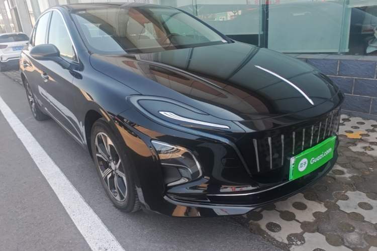 Used Hongqi E-QM5 2021 Online Booking Charging Basic Edition 5 Seats Front Right 45 Deg