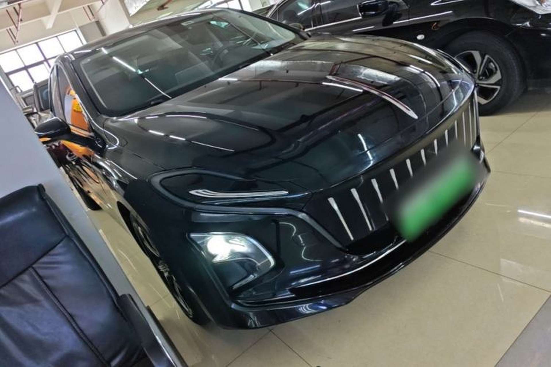 Used Hongqi E-QM5 2021 Charging Version Flagship Edition Front Right 45 Deg