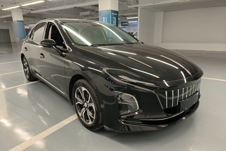Used Hongqi E-QM5 2021 Online Booking Charging Basic Edition 5 Seats Front Right 45 Deg
