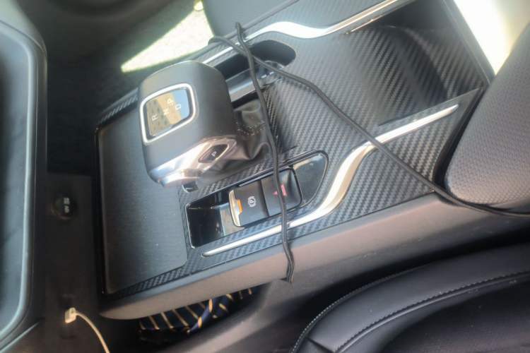 Used Hongqi E-QM5 2021 Online Booking Charging T3 Edition 5-Seater Gear Lever