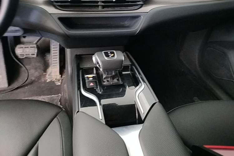 Used Hongqi E-QM5 2021 Charging Version Flagship Edition Gear Lever