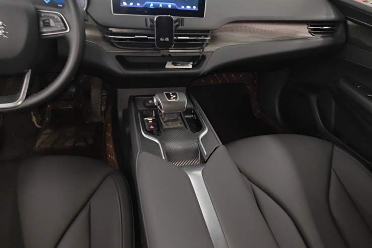 Used Hongqi E-QM5 2021 Online Booking Charging Basic Edition 5 Seats Gear Lever