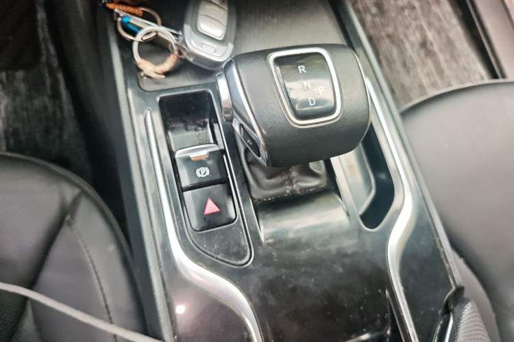 Used Hongqi E-QM5 2021 Online Booking Charging Basic Edition 5 Seats Gear Lever