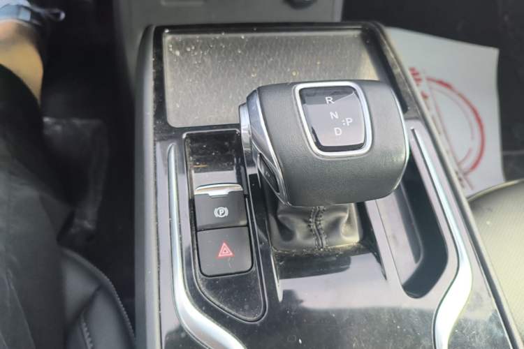 Used Hongqi E-QM5 2021 Online Booking Charging Basic Edition 5 Seats Gear Lever