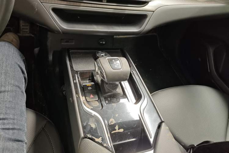 Used Hongqi E-QM5 2021 Charging Version Flagship Edition Gear Lever