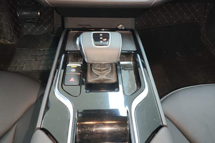 Used Hongqi E-QM5 2021 Charging Version Flagship Edition Gear Lever