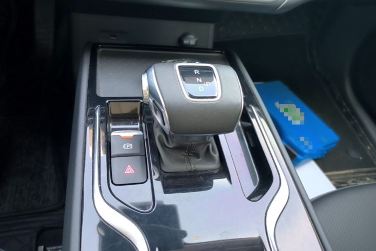 Used Hongqi E-QM5 2021 Online Booking Charging Basic Edition 5 Seats Gear Lever