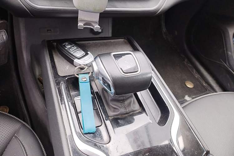 Used Hongqi E-QM5 2021 Charging Didi Edition Gear Lever