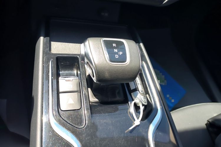 Used Hongqi E-QM5 2021 Online Booking Charging Basic Edition 5 Seats Gear Lever