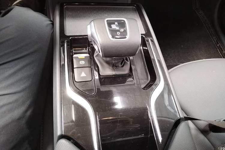 Used Hongqi E-QM5 2021 Charging Version Flagship Edition Gear Lever