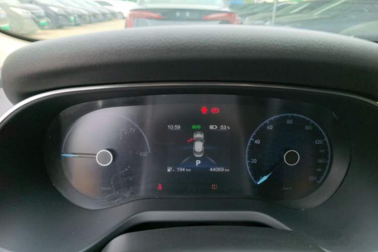 Used Hongqi E-QM5 2021 Charging T3 Version 4 Seats Instrument Cluster