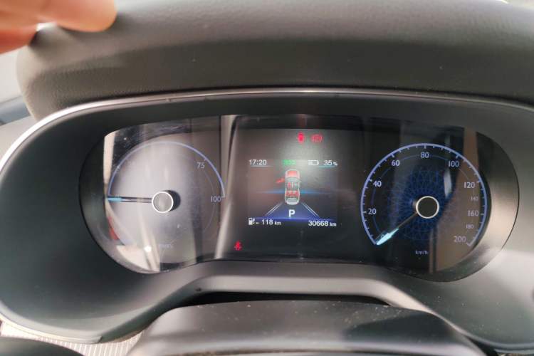 Used Hongqi E-QM5 2021 Charging Version Flagship Edition Instrument Cluster