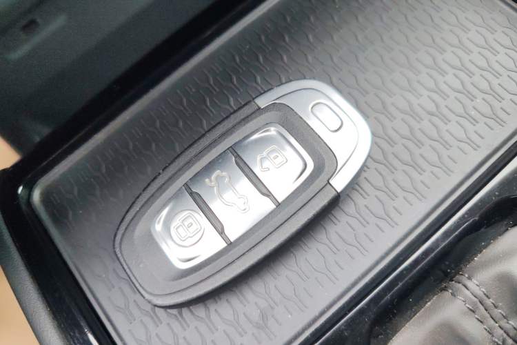 Used Hongqi E-QM5 2021 Charging Version Flagship Edition
