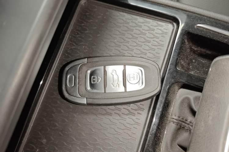 Used Hongqi E-QM5 2021 Charging Version Flagship Edition Interior 1