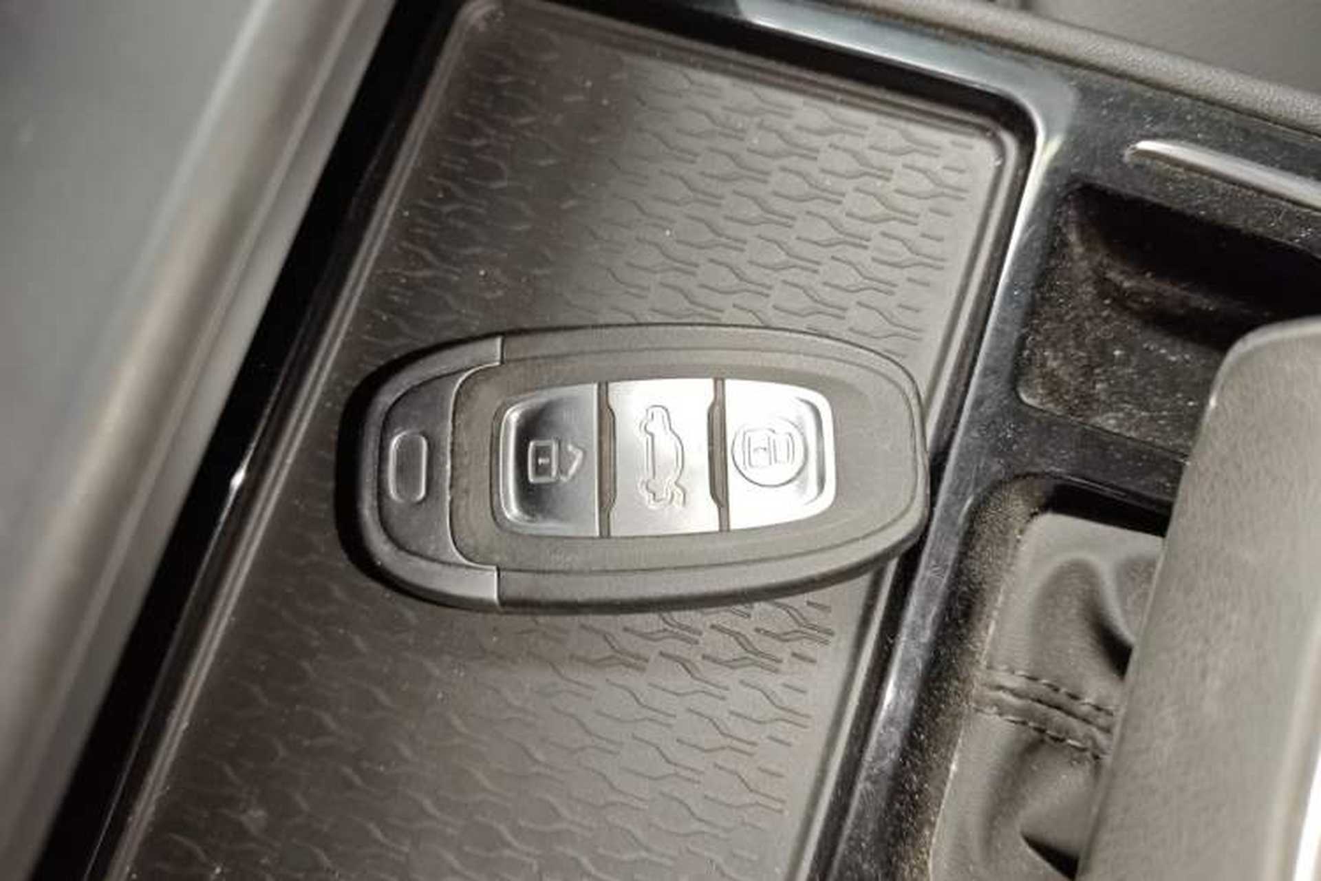 Used Hongqi E-QM5 2021 Charging Version Flagship Edition Interior 1