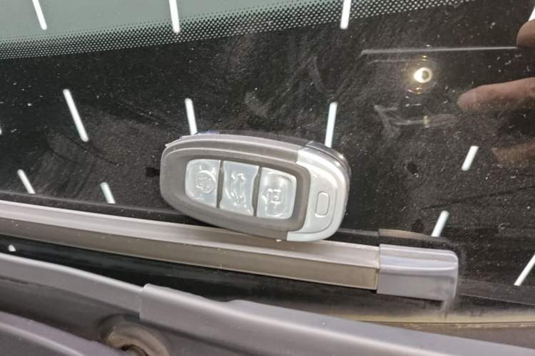 Used Hongqi E-QM5 2021 Charging Version Flagship Edition Interior 1