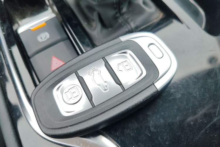 Used Hongqi E-QM5 2021 Charging Version Flagship Edition Interior 1