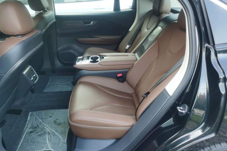 Used Hongqi E-QM5 2021 Charging T3 Version 4 Seats Interior 1