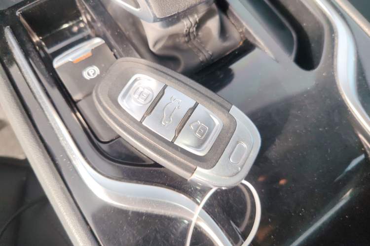 Used Hongqi E-QM5 2021 Charging Version Flagship Edition Interior 1