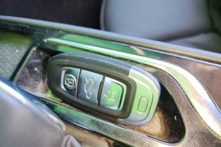 Used Hongqi E-QM5 2021 Charging Version Flagship Edition Interior 1