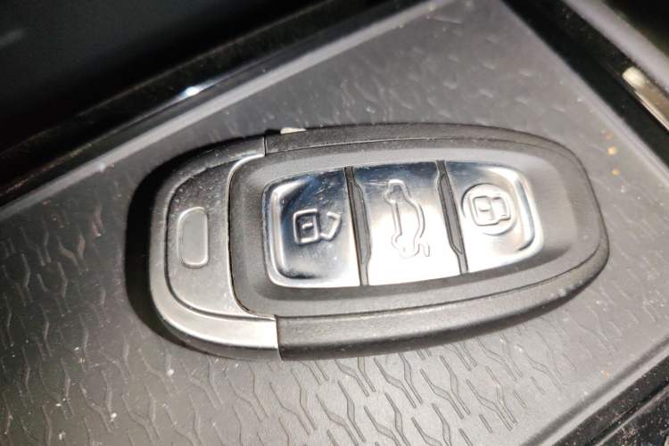 Used Hongqi E-QM5 2021 Charging Version Flagship Edition Interior 1