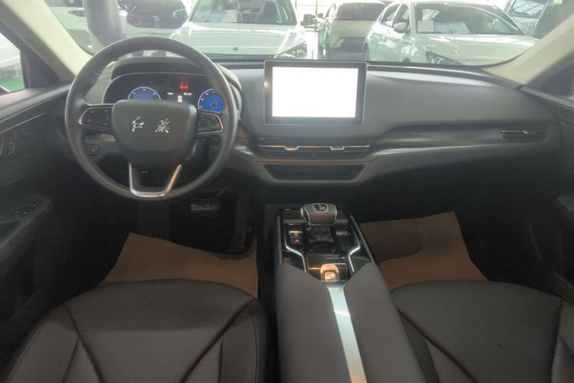 Used Hongqi E-QM5 2021 Online Booking Charging T3 Edition 5-Seater Interior 2