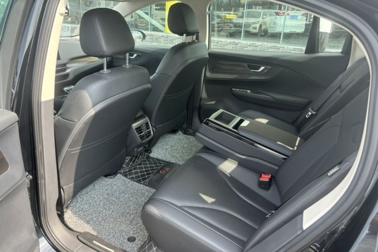 Used Hongqi E-QM5 2021 Charging Version Flagship Edition Interior 3