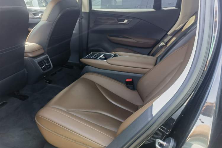 Used Hongqi E-QM5 2021 Charging T3 Version 4 Seats Interior 4