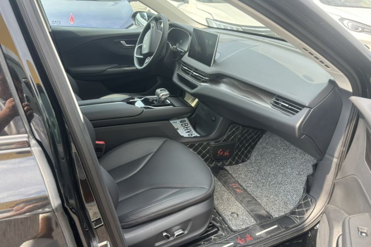Used Hongqi E-QM5 2021 Charging Version Flagship Edition Interior 5
