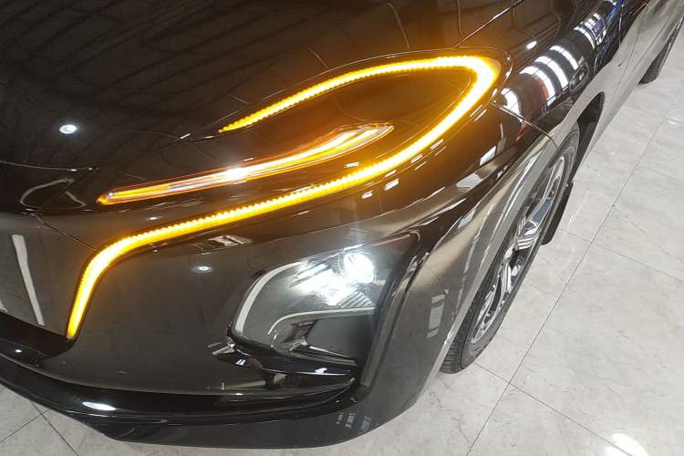 Used Hongqi E-QM5 2021 Charging Version Flagship Edition Left Front Headlight