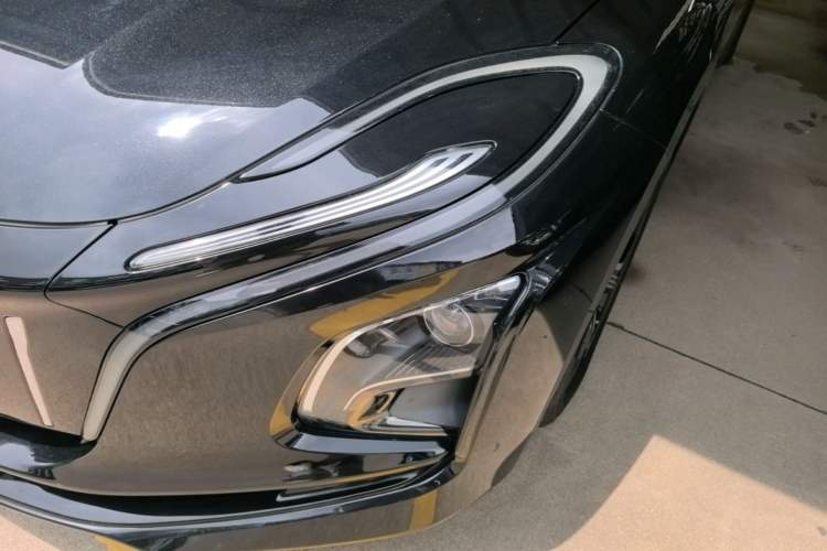 Used Hongqi E-QM5 2021 Online Booking Charging T3 Edition 4 Seats Left Front Headlight