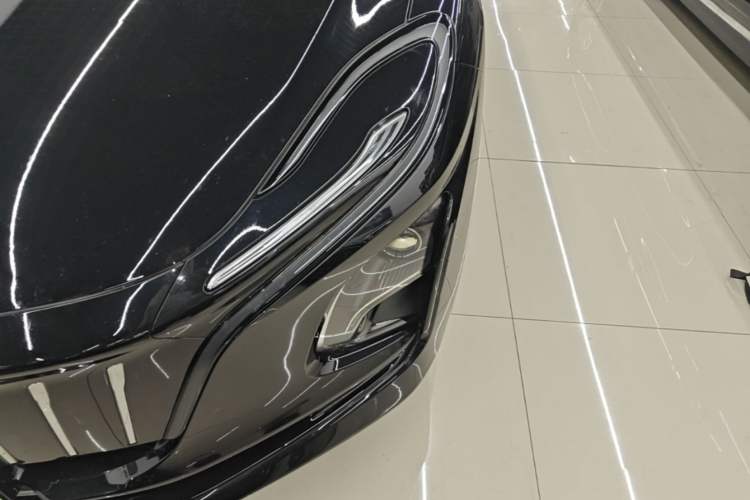 Used Hongqi E-QM5 2021 Online Booking Charging Basic Edition 5 Seats Left Front Headlight
