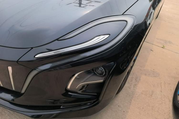 Used Hongqi E-QM5 2021 Online Booking Charging T3 Edition 4 Seats Left Front Headlight